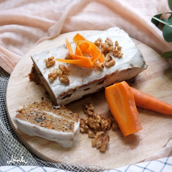 Bánh Cà rốt Thuần chay phủ Kem tươi Hạt điều