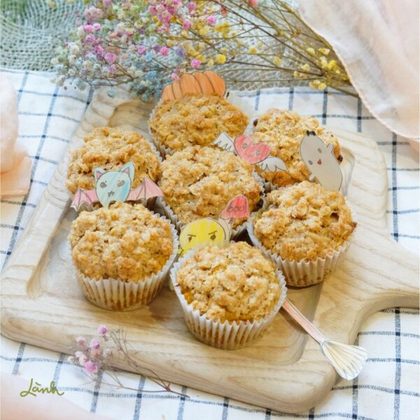 Bánh Xốp Bí đỏ với Vụn Yến mạch giòn